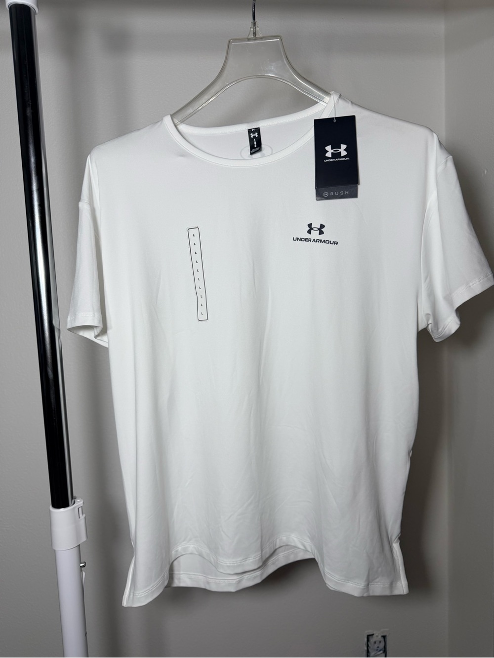 Under Armour women’s White Crew Neck Short Sleeve Training Tee